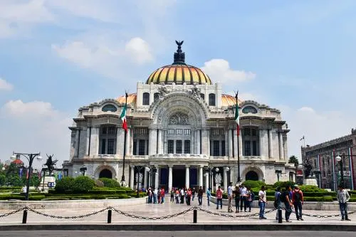 Carlos Illescas: el poeta que descubrió el fuego