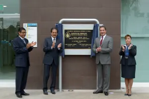 Alfonso Esparza y Moreno Valle inauguran Edificio de Posgrado en Contaduría