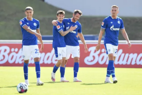 Schalke 04 regalará entradas a trabajadores de salud en los primeros partidos de la temporada