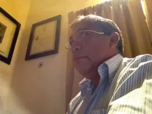 Acusa precandidato oaxaqueño persecución política de Gabino Cué