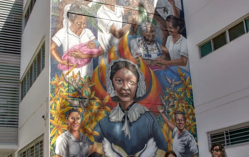 buap-enfermeria-mural-yektachalis