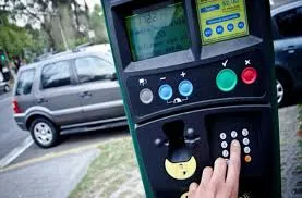 Por indefinición en parquímetros, reglamento de tránsito reporta retraso