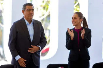 En su gira de trabajo por Puebla, Claudia Sheinbaum destaca el legado de Sergio Salomón Céspedes