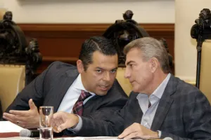 Advierten fusión de áreas por recorte en participaciones federales
