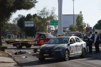 Automovilista atropella y mata a ciclista sobre el bulevar 5 de Mayo, cerca de la China Poblana
