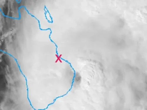 Huracán ‘Lorena’ toca tierra en Los Cabos