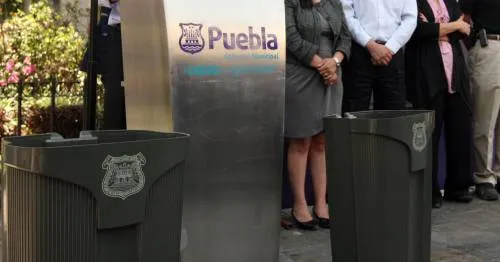 Botes papeleros del Ayuntamiento terminan en negocios