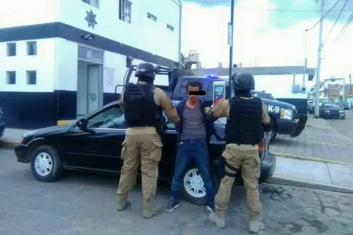 Aseguró policía de San Pedro Cholula a sujeto por presunto robo de vehículo