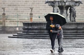 Lluvias persisten en Puebla capital y provocan encharcamientos al norte de la ciudad