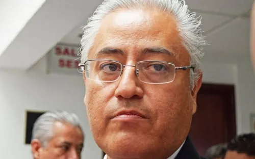 Confirman sanción contra exrector de la UAEM; deberá pagar 22 mdp por ‘Estafa Maestra’