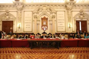Cumplen servidores públicos con comparecencias
