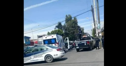 Balean a dos hombres en un taller mecánico