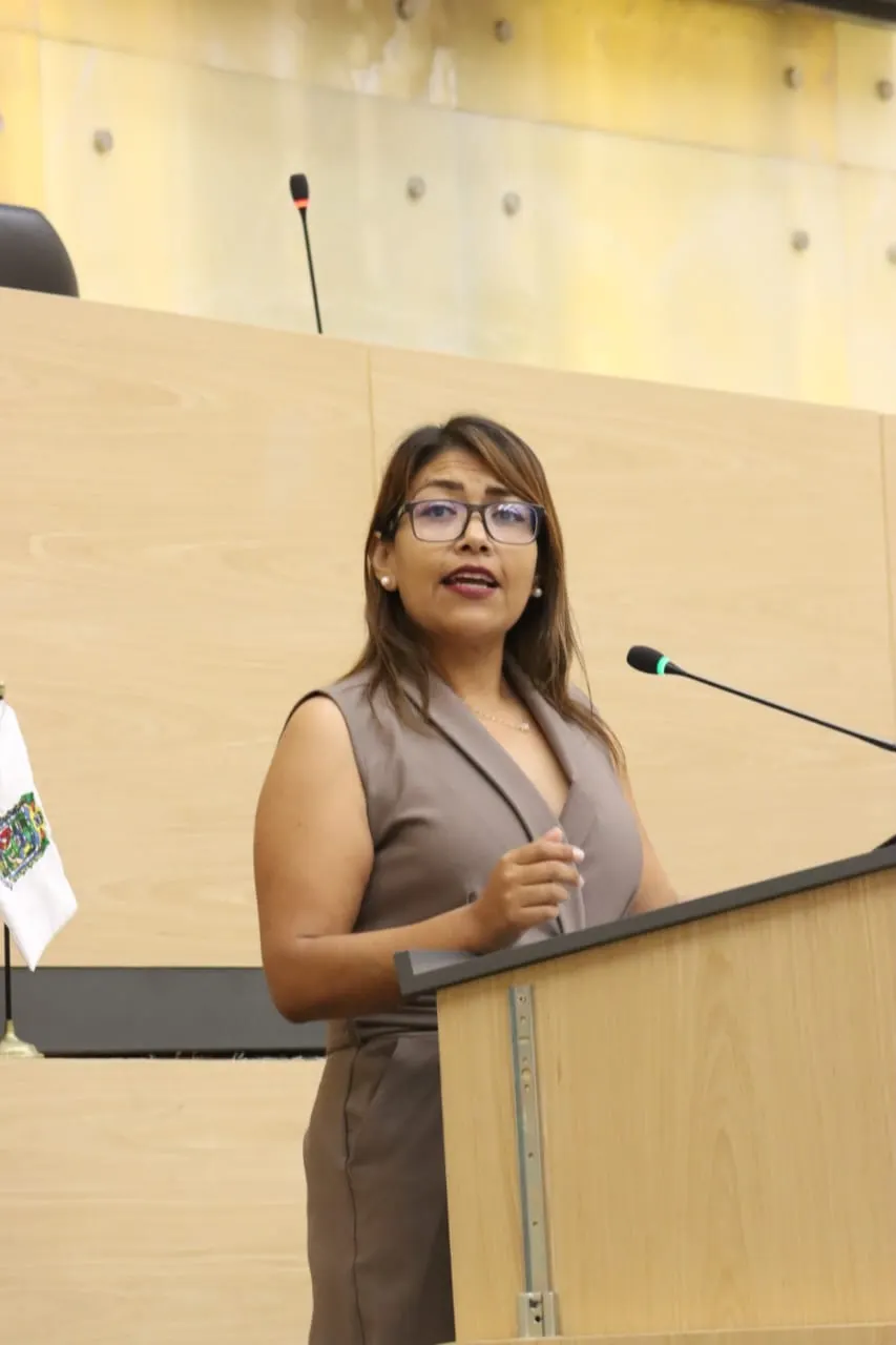 leonela-jazmin-martinez-ayala