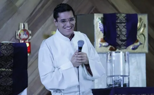 Falso, que haya fotos sexuales de Leonardo Avendaño con sacerdotes: familiares