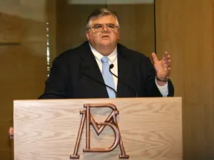 La inflación, bajo control: Carstens; se vigila el tipo de cambio, dijo