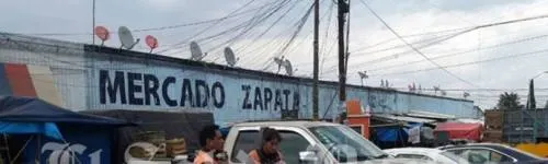 Muere hombre en sanitarios del mercado Zapata