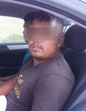 Detienen a 2 personas y 4 vehículos vinculados a robo de combustible