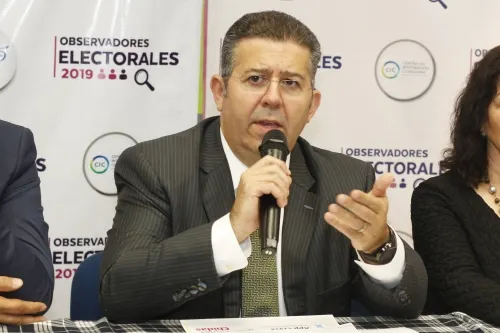 Coparmex urge al gobierno federal a cambiar estrategia y permitir a militares defenderse