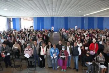 En Atlixco, comienza entrega de tarjetas Bienestar a adultos mayores y mujeres 63+