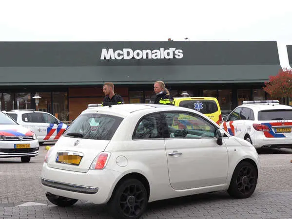Tiroteo en un McDonald’s en ciudad al norte de Holanda deja dos muertos
