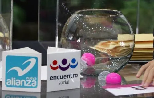 Junta General del INE aprueba pérdida de registro del PES y PANAL