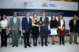 Recibe Tony Gali el registro del Archivo Municipal como Memoria del Mundo
