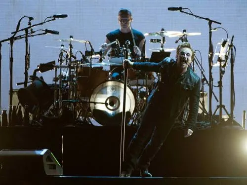 U2 en Chile, de la intimidad poética al rock tecnológico
