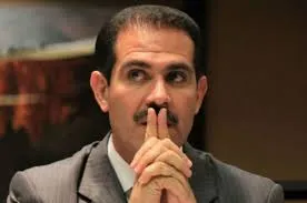 Interpol emite circular contra Guillermo Padrés
