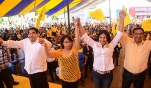 Roxana Luna propone descuento para universitarios en transporte público