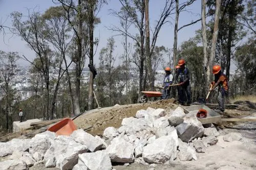 Colectivo en Defensa del Cerro de Amalucan, afirmó son 3 pirámides las que se están en la zona