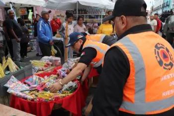 Decomisa Ayuntamiento de Puebla 350 kilogramos de pirotecnia en mercados municipales