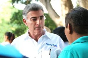 Tony Gali fortalecerá cadena productiva del mezcal
