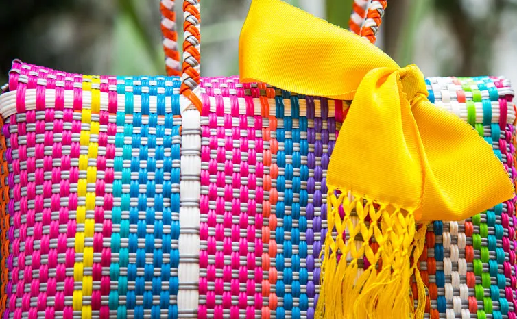 Bolsas tejidas en el cereso de Tehuacán