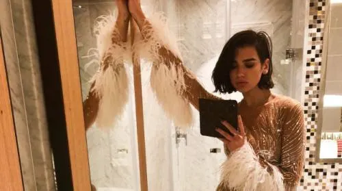 Dua Lipa enciende las redes con sensual bikini (FOTO)