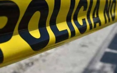 Se roba taxi y termina volcado en Periférico Ecológico