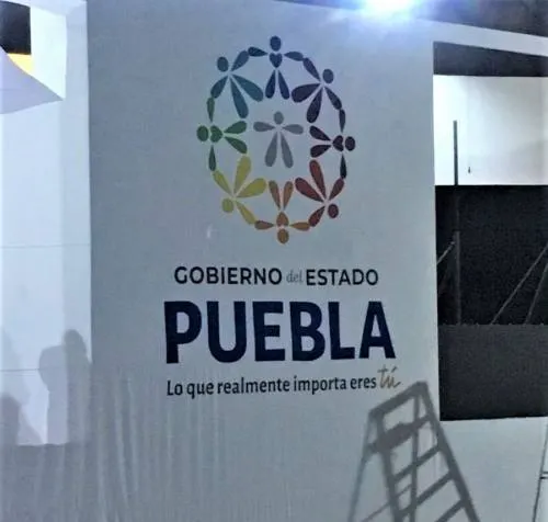 Éste es el logo y el lema oficial del nuevo gobierno estatal de Puebla