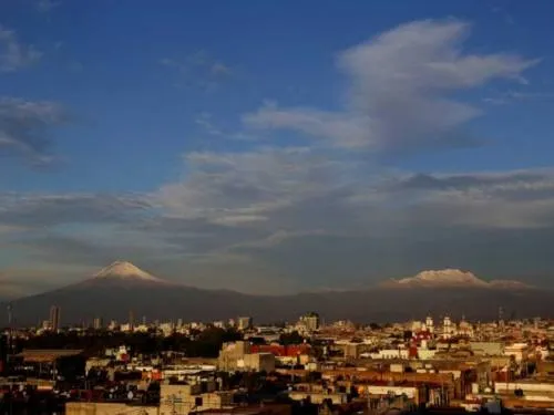 Cae avioneta entre los volcanes Popocatépetl e Iztaccíhuatl