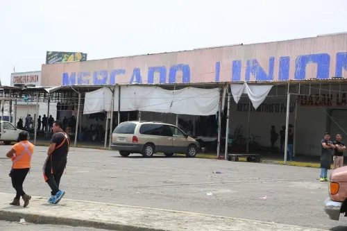 Serán recuperados 2 mil 400 metros del Mercado Unión para un sector de la policía