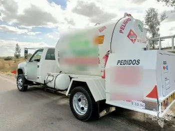 Policía Estatal inmoviliza en Coronango pipa con gas, al parecer, ilegal