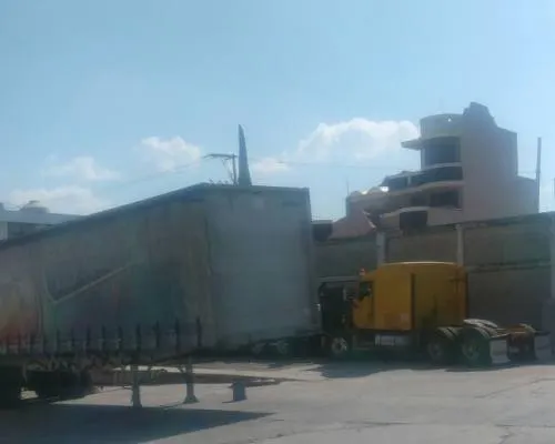 SSP aseguró inmueble donde resguardaban vehículos y mercancía robada