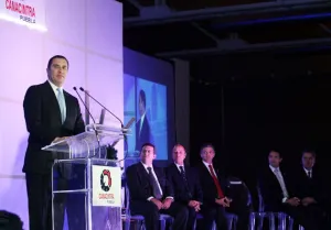 Fundamental la participación de industriales en crecimiento de Puebla: RMV