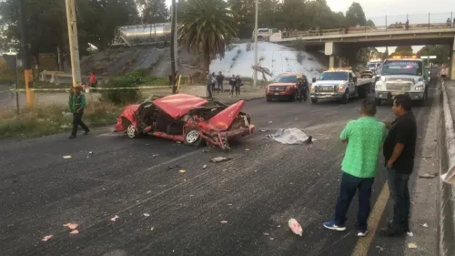 Trailero provoca carambola y deja un muerto