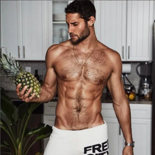 #MartesDeChicos El sexy chef modelo Franco Noriega
