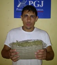 Capturan a presunto narcomenudista en Villa Ávila Camacho
