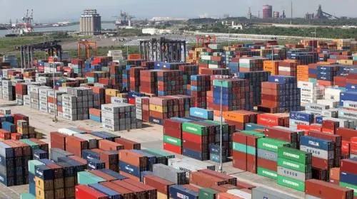 México enfrenta riesgos, pero puede ganar con disputa entre EU y China
