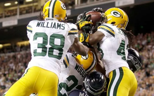 Árbitros quedan mal parados en derrota de Green Bay