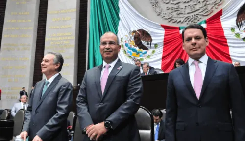 Bajar impuesto a la gasolina afectaría programas sociales, dice Pedro Joaquín Coldwell