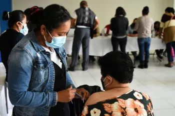 Puebla recibirá 900 mil dosis de AstraZeneca para refuerzo en jóvenes