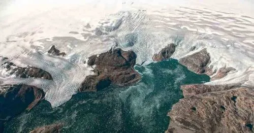 Hielo de Groenlandia se derrite más rápido, advierten científicos