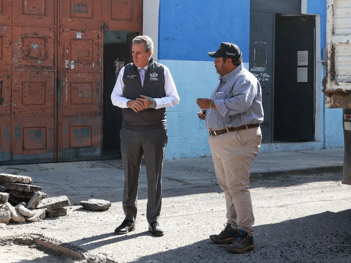 Avanza campaña Bacheando Puebla 2026 en el Barrio de Analco